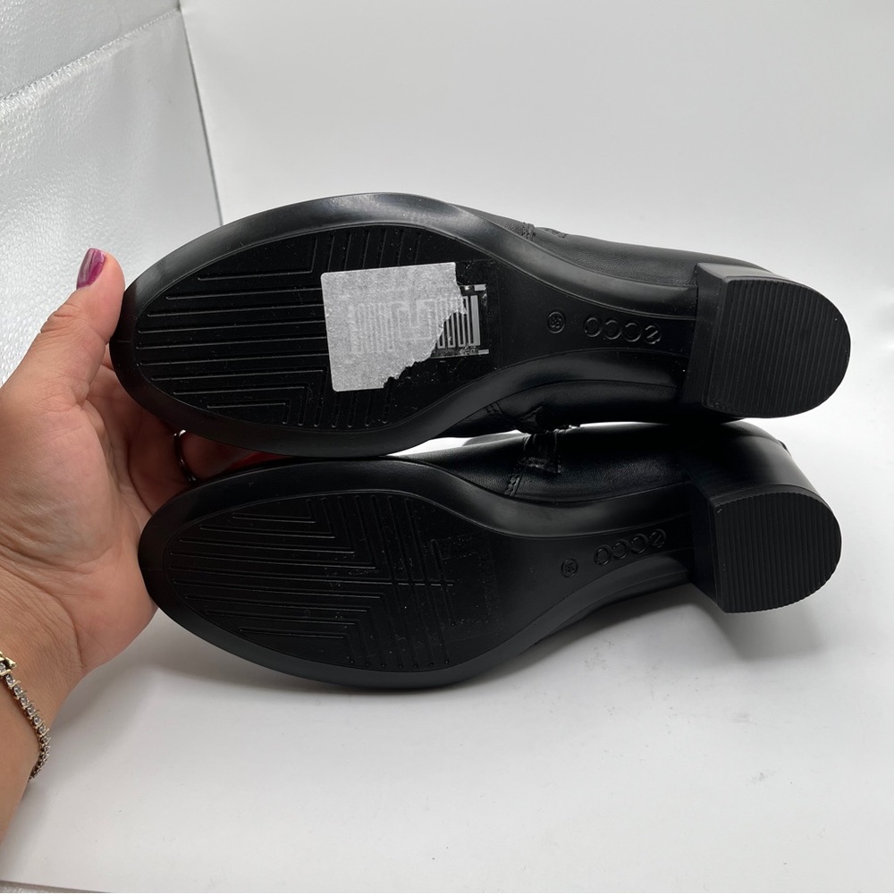 NWOB Ecco Women's Shape M 35 ankle Boot size 38 US 7-7.5 black leather - Picture 8 of 10
